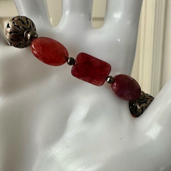 red aventurine and silver beaded bracelet - Picture 4 of 11